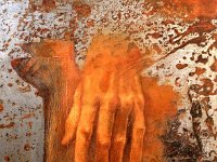 hands#22, olio su lamiera ossidata, cm 40x40 hands#22, oil painting on oxidized iron sheet, cm 40x40